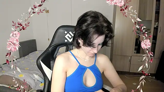 Snapshot of Bridget_fitness chatting on 12, 3, 2025 Bridget fitness online show from 12, 3, 2025