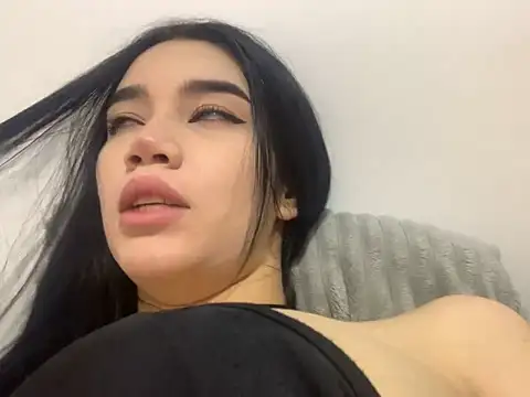 Ambar R0SSE online show from 5, 3, 2025