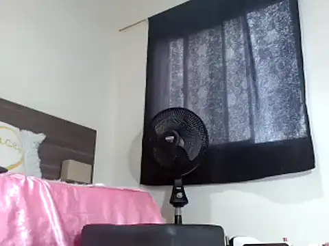 Mila cams1  online show from 26, 1, 2025