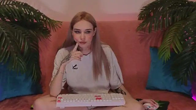 StellaSweetness online show from 24, 2, 2025