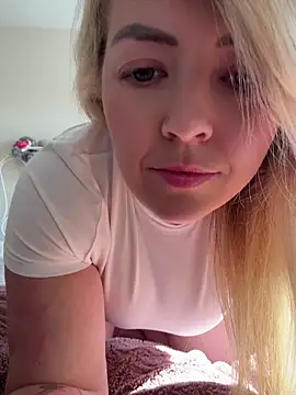 Snapshot of xxcurvyjessiexx chatting on 6, 4, 2026 xxcurvyjessiexx online show from 6, 4, 2026
