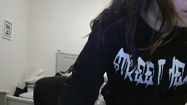 Snapshot of Crazyfunroom chatting on 10, 1, 2025 Crazyfunroom online show from 10, 1, 2025