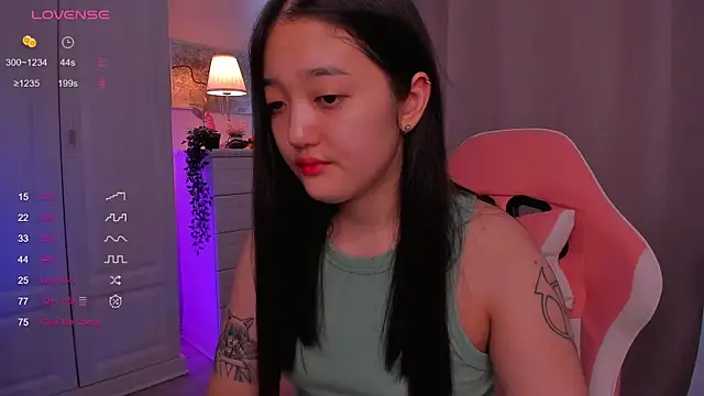 Snapshot of FreyaRaya chatting on 15, 2, 2025 FreyaRaya online show from 15, 2, 2025