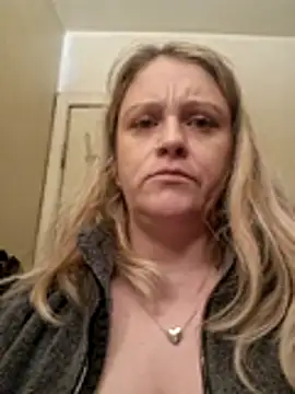 Snapshot of jgodbout2011 chatting on 12, 4, 2026 jgodbout2011 online show from 12, 4, 2026