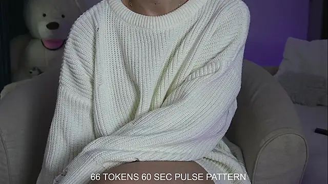 Snapshot of ivyleague_ chatting on 8, 2, 2025 ivyleague  online show from 8, 2, 2025