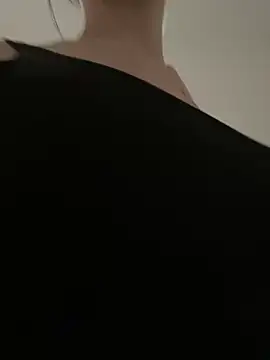 Snapshot of ivyleague_ chatting on 22, 3, 2025 ivyleague  online show from 22, 3, 2025