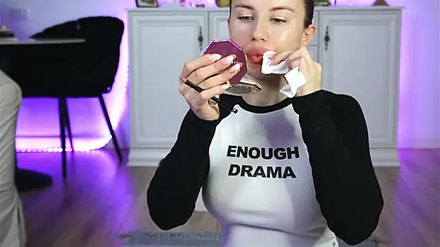 Snapshot of ivyleague_ chatting on 26, 10, 2025 ivyleague  online show from 26, 10, 2025