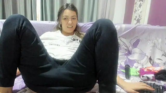 Dyana Kaylinn online show from 12, 12, 2024