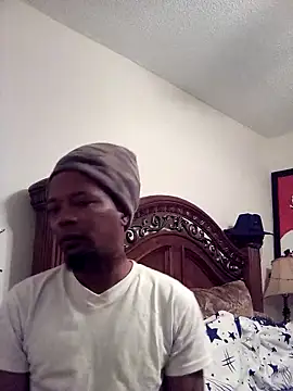 Snapshot of authentic_couple1 chatting on 24, 2, 2025 authentic couple1 online show from 24, 2, 2025