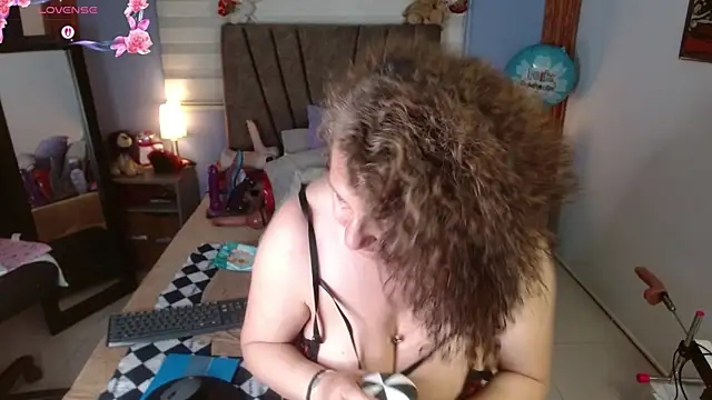 Nadia 84 online show from 9, 6, 2026