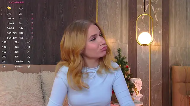 Snapshot of EllenaGreen chatting on 18, 12, 2024 EllenaGreen online show from 18, 12, 2024