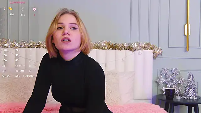 Snapshot of EllenaGreen chatting on 7, 1, 2025 EllenaGreen online show from 7, 1, 2025