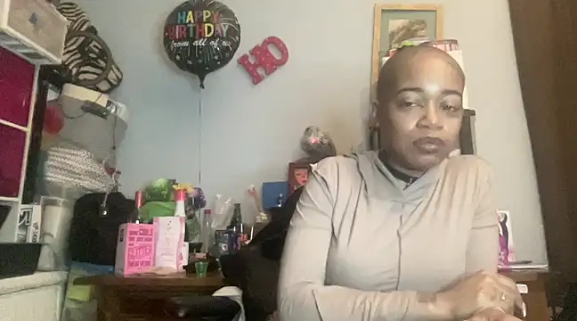 MommyConfident online show from 18, 2, 2025
