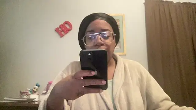 MommyConfident online show from 19, 11, 2025