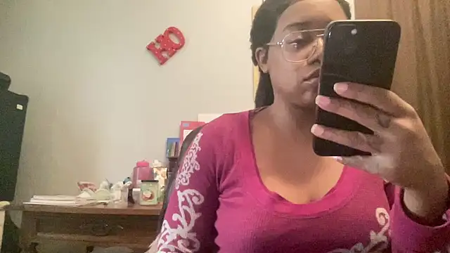 MommyConfident online show from 29, 11, 2025