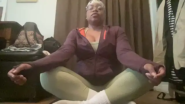 MommyConfident online show from 20, 4, 2026