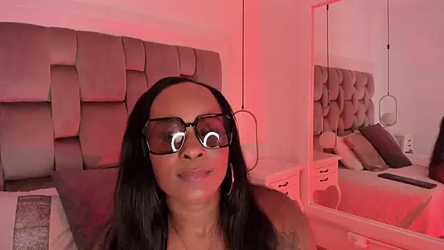 PamelaMendez  online show from 10, 11, 2025