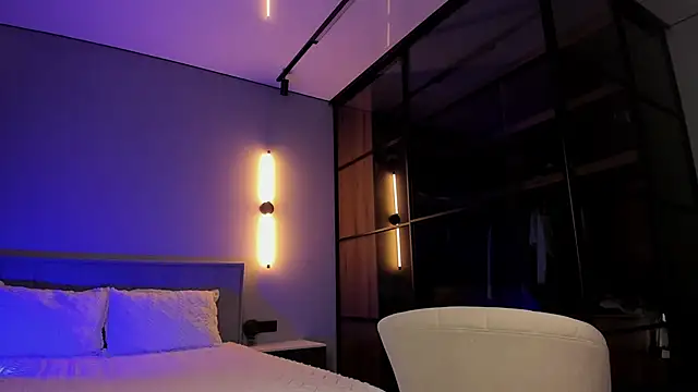 Snapshot of Amazing__bitch chatting on 18, 11, 2025 Amazing bitch online show from 18, 11, 2025