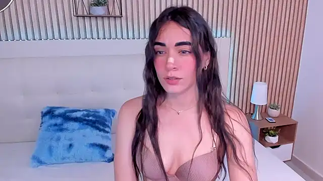Emma Sophia2 online show from 9, 9, 2025