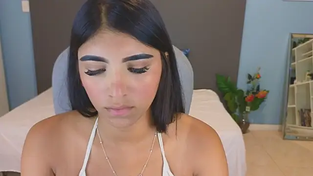 Snapshot of maiaa_ruiz chatting on 18, 10, 2025 maiaa ruiz online show from 18, 10, 2025