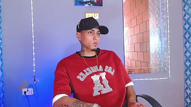 Snapshot of Liam_lee chatting on 4, 7, 2026 Liam lee online show from 4, 7, 2026