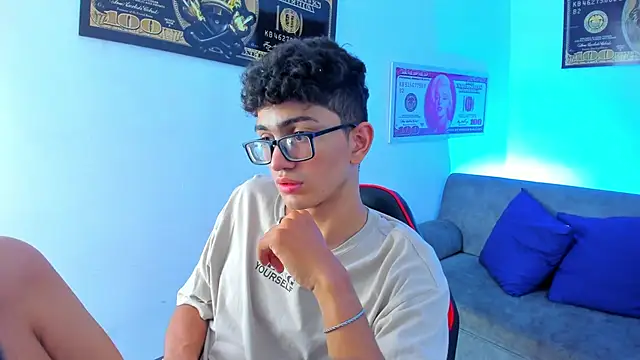 TylerWhite  online show from 25, 1, 2025