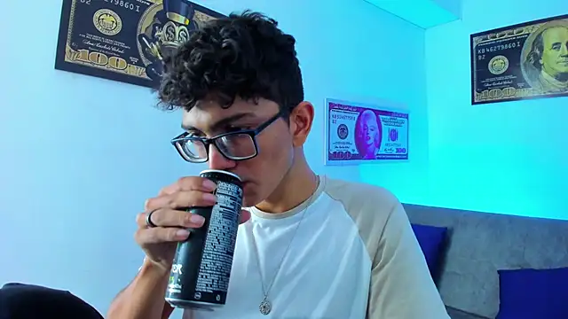 TylerWhite  online show from 2, 2, 2025