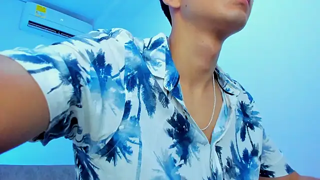 TylerWhite  online show from 22, 2, 2025