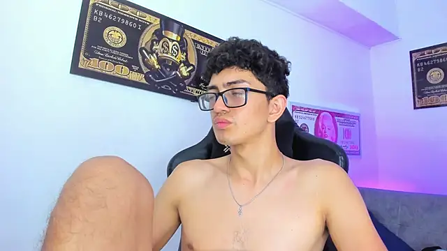 TylerWhite  online show from 11, 3, 2025