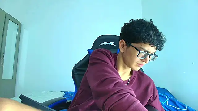 TylerWhite  online show from 21, 3, 2025