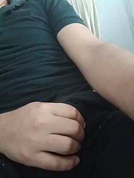 Snapshot of latino17 chatting on 19, 11, 2025 latino17 online show from 19, 11, 2025