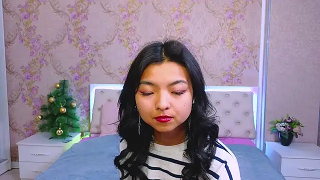 Shy Kira online show from 5, 1, 2025