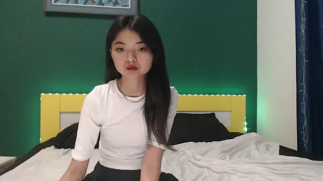 Shy Kira online show from 2, 3, 2026