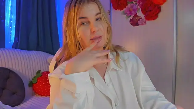CoraSwon online show from 25, 12, 2024