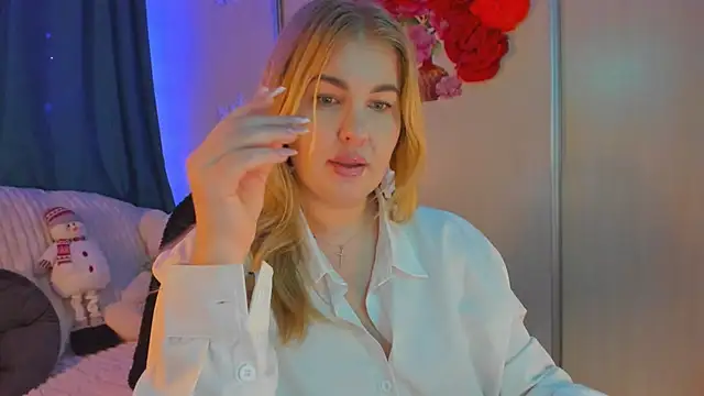 CoraSwon online show from 4, 1, 2025