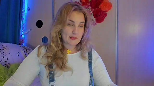 CoraSwon online show from 13, 9, 2025