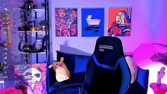 Snapshot of LanaBaker chatting on 18, 9, 2025 LanaBaker online show from 18, 9, 2025