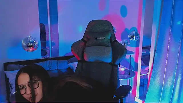 Snapshot of LanaBaker chatting on 19, 9, 2025 LanaBaker online show from 19, 9, 2025