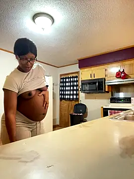 KLoveeee online show from 22, 12, 2025