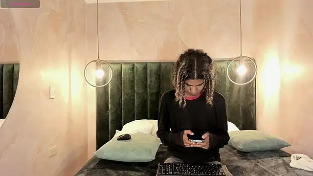 Maxim-Walker online show from 31, 1, 2025