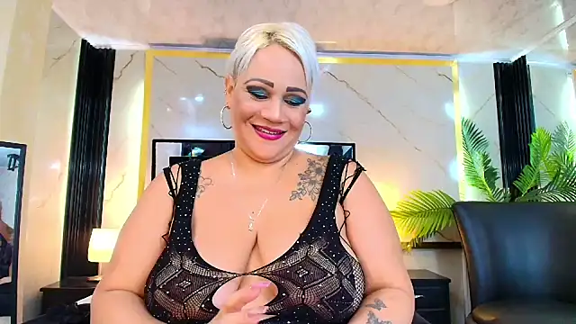 GianellaCox  online show from 22, 1, 2025
