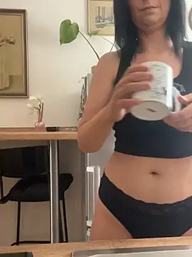 Snapshot of Off__Melonenmandy chatting on 13, 4, 2026 Off Melonenmandy online show from 13, 4, 2026