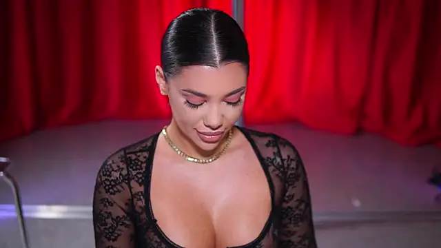 NatyDesiree online show from 7, 1, 2025