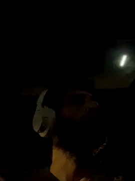 pantslesstraveler plt online show from 27, 9, 2025