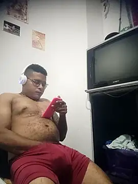 SaucyAffair0 online show from 19, 4, 2026