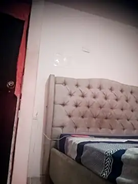 SaucyAffair0 online show from 19, 4, 2026