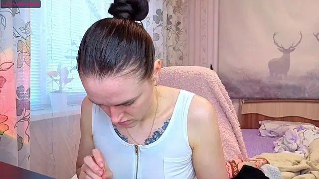 Bella  Swoon online show from 28, 4, 2026