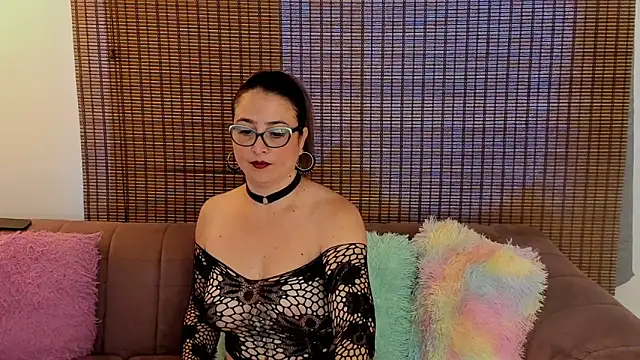 Snapshot of ariana_cross chatting on 26, 4, 2026 ariana cross online show from 26, 4, 2026