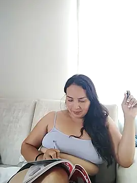 Snapshot of allison-dreams chatting on 29, 12, 2024 allison-dreams online show from 29, 12, 2024