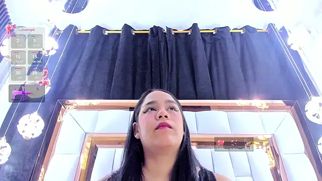 Snapshot of RileySweett chatting on 11, 7, 2026 RileySweett online show from 11, 7, 2026